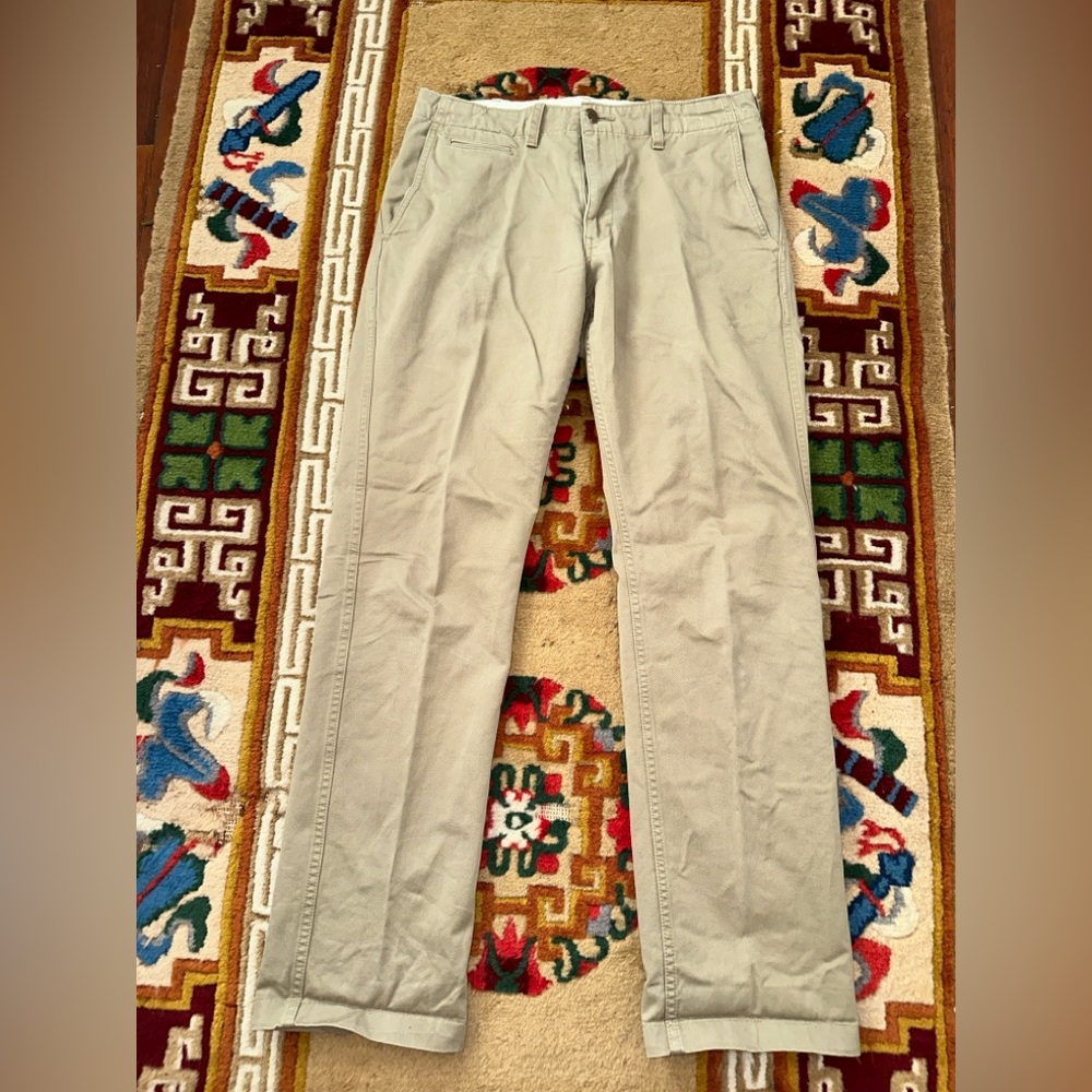 Uniqlo Men's Light Khaki Chinos Size 31Wx34L